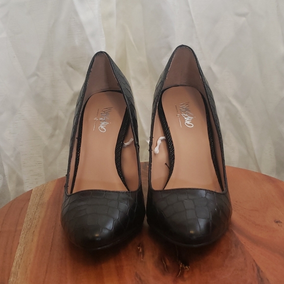 SALE 🖤👠Black Snake Print Block Heels - Picture 5 of 8